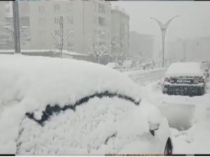 Hakkari’de 109 Yerleşim Yolu Ulaşıma Kapandı