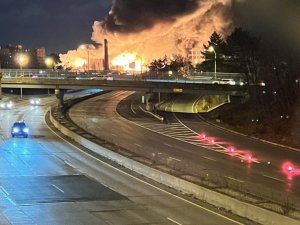 New Jersey’de Kimyasal Tesiste Yangın