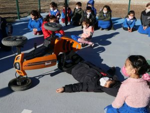 Aksaray Jandarmadan Gerçeği Aratmayan Uygulamalı Trafik Eğitimi