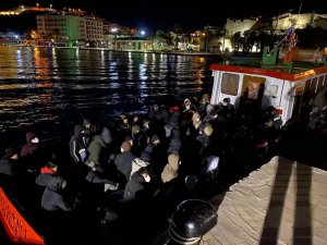 Çeşme’de 179 Düzensiz Göçmen Yakalandı