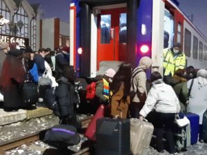 Üniversite Öğrencileri Trene Binebilmek İçin Zamanla Yarıştı