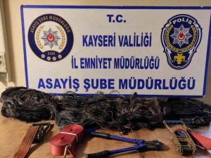 Kablo Hırsızı 3 Kişi Yakalandı