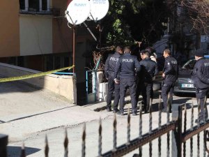 Silahla Yaraladığı Husumetlisinin Başında Bekleyerek Kendini İhbar Etti