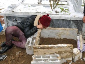 Minik Ayşenur Gözyaşları İle Son Yolculuğuna Uğurlandı