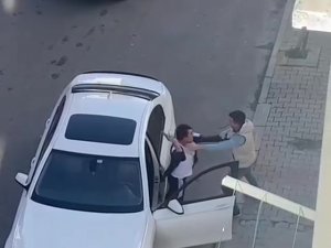 Pendik’te Sokak Ortasında Silahlı Yol Verme Kavgası