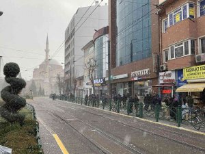 Eskişehir’de Kar Yağışı Başladı