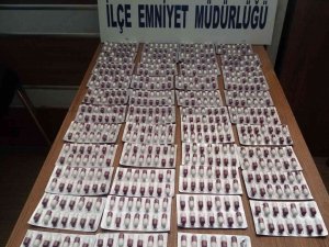 Kula’da Durdurulan Araçtan 600 Adet ’Yeşil Reçete’ İle Satılan Hap Yakalandı
