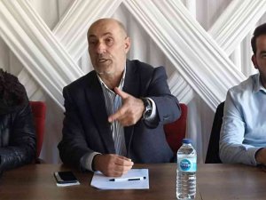 Ak Parti İ̇lçe Başkan Yardımcısı Murat Tuna, “Laf Siyaseti Yapıyorlar”