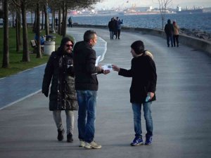 Pendik’te Talihsiz Vatandaşın Hem Aracı Yandı, Hem Köpeği Kaçtı