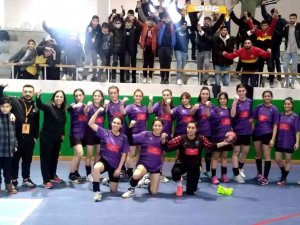 Malatya Necatibey Ortaokulu 3’te 3 Yaptı