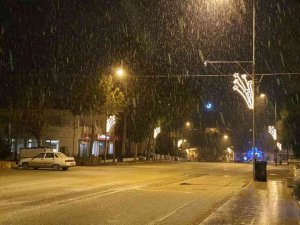 Eskişehir’in Antalya’sı Olarak Bilinen Sarıcakaya İlçesinde Kar Sevinci