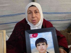 Evlat Nöbetindeki Anne: “Oğlum Bu Yıl Hiç Rüyama Girmedi, Dayanamıyorum”