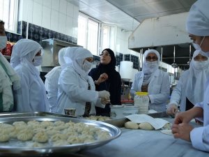Tarım Şehri Şanlıurfa’da Kadınlar İş Başında