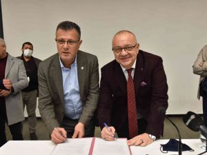 Maski̇’nin Kazdığı Yerlerin Kilit Parke Taşları Büyükşehirden