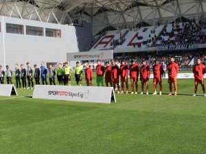 Spor Toto Süper Lig: Altay: 0 - Alanyaspor: 1 (İ̇lk Yarı)