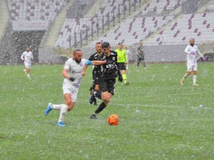 Tff 3. Lig: 52 Orduspor Fk: 3 - Kuşadasıspor: 1