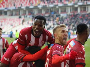 Sivasspor Evinde Yıkılmıyor