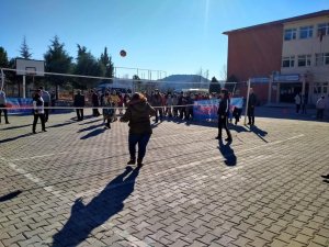 Selendi Spora Doydu