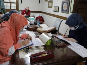 Türk İ̇slam Sanatları Merkezi Gençlerin İlgi Odağı Oldu