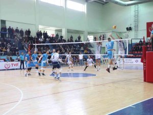 Develi Belediyespor Liderliğe Yükseldi