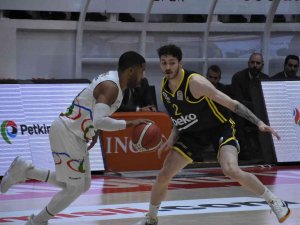 Ing Basketbol Süper Ligi: Aliağa Petkim Spor: 95 - Fenerbahçe Beko: 90