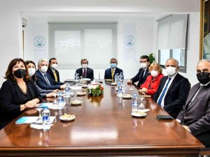 Girne Üniversitesi Ve Ankara Üniversitesi Bilimsel İş Birliği Protokolü İmzaladı