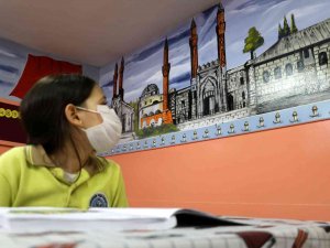 Sınıf Duvarları Tarihle Renklendirildi