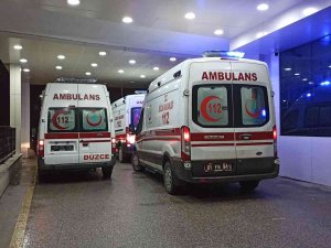 Alkol Aldıkları Sırada Bıçaklandılar