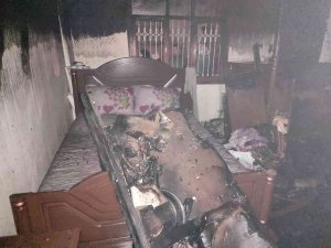 Tarsus’taki Yangınlarda Araba Ve Ev Kullanılmaz Hale Geldi