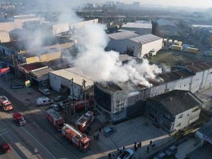 Pişmaniye İmalathanesinin Üst Katında Yangın Çıktı