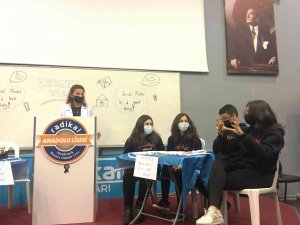 Radikal Eğitim Kurumlarında Öğrenciler İ̇ngilizce Münazara Etkinliğinde Buluştu
