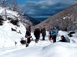 Alaçam Doğa Sporları Kulübü’nün Kar Mesaisi