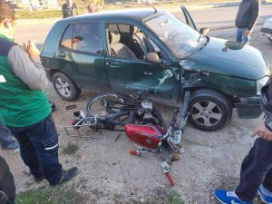 Otomobil İle Motosiklet Çarpıştı: 2 Yaralı