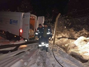 Alanya’nın Yüksek Kesimlerini Kar Esir Aldı, 11 Araç 40 Vatandaş Mahsur Kaldı