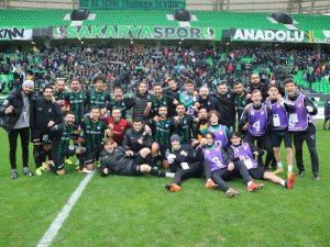 Sakaryaspor, Yenilmezlik Serisini Namağlup Olarak Sürdürüyor