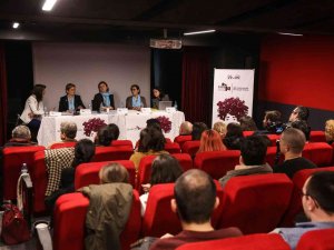 Ünlü Oyuncular Buca’da Sinemaseverlerle Buluştu