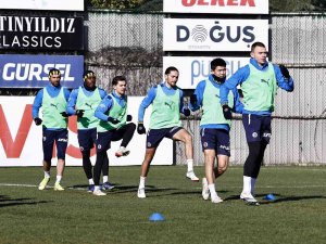 Fenerbahçe’de Altay Maçı Hazırlıkları Sürüyor