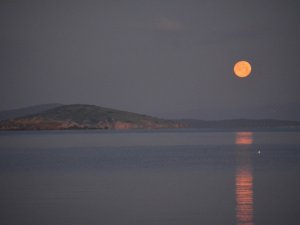 Ayvalık’ta Dolunay İhtişamı