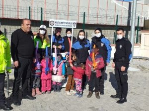 Polisten Dilenen Çocuklara Yönelik Farkındalık Çalışması
