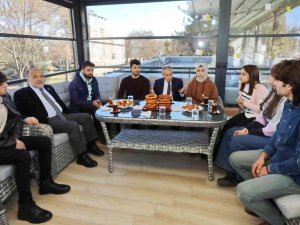 Milletvekili Yavuz Gaün Genç Ofiste Öğrencilerle Bir Araya Geldi