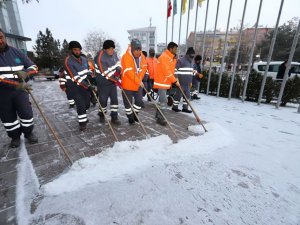 Aksaray Belediyesi Karla Mücadele Ekipleri 7/24 Nöbette