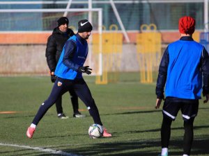 Hikmet Karaman: "Yenilmemeliyiz, Kazanmayı Alışkanlık Haline Getirmeliyiz"