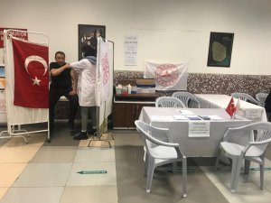 Elazığ Belediyesi Ve Adliye Binasında Aşı Standı Kuruldu
