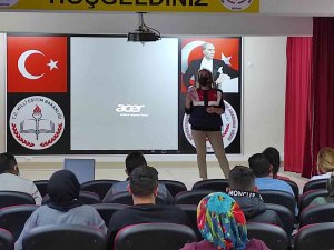 Jandarma Kadınlara Kades’i Anlattı