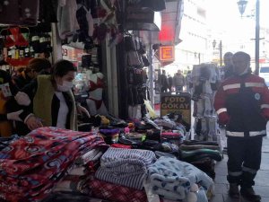 Otomobil Yayanın Ayağını Ezdi