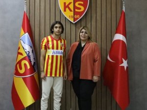 Hayrullah Erkip İmzayı Attı