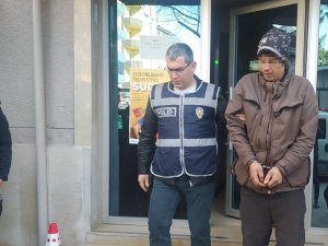 Oto Faresi Polisten Kaçamadı