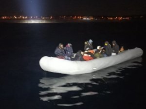 Ayvalık’ta 45 Düzensiz Göçmen Kurtarıldı