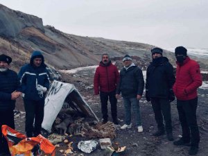 Gezginler Bu Kez Sokak Hayvanları İçin Yürüdüler