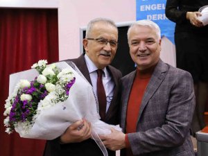 Saruhanlı Belediyesi Engelliler İçin Konser Düzenledi